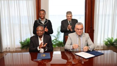 قناة السويس وناميبيا توقعان مذكرة تفاهم لتعزيز التعاون في تطوير الموانئ والتدريب البحري