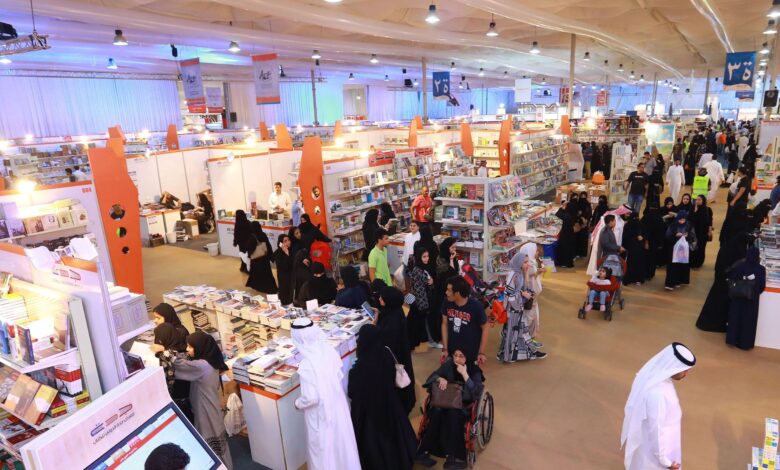 معرض جدة للكتاب يختتم فعالياته بمشاركة 1000 دار نشر و650 ألف زائر