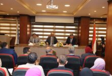 نائب وزير الإسكان يتفقد الهيئة القومية لمياه الشرب والصرف الصحي لتعزيز الأداء وتطوير المشروعات