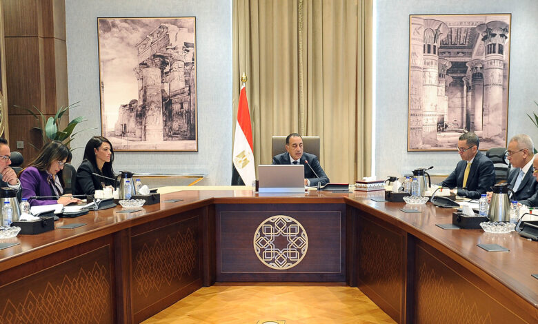 رئيس الوزراء يستعرض تحديث وثيقة سياسة ملكية الدولة وإعادة هيكلة الشركات المملوكة للدولة رئيس الوزراء يستعرض تحديث وثيقة سياسة ملكية الدولة وإعادة هيكلة الشركات المملوكة للدولة