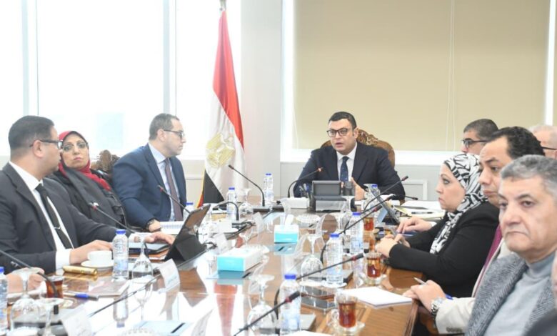 وزير الإسكان يتابع سير العمل بقطاع التخطيط والمشروعات ويعزز طرح الفرص الاستثمارية بالمدن الجديدة وزير الإسكان يتابع سير العمل بقطاع التخطيط والمشروعات ويعزز طرح الفرص الاستثمارية بالمدن الجديدة