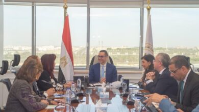 الخطيب يبحث مع اتحاد المستثمرات العرب تعزيز التعاون وفتح آفاق جديدة في إفريقيا والعالم العربي