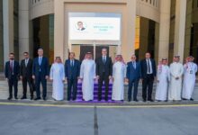 وزير البترول يبحث تعزيز التعاون في مجال البتروكيماويات مع شركة سابك السعودية