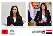 وزيرة التخطيط تصل تيرانا لرئاسة اللجنة المشتركة المصرية الألبانية لأول مرة منذ 1993