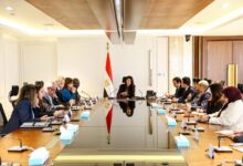 بمشاركة 4 بنوك.. وزيرة التخطيط تعقد اجتماعًا مع مؤسسات التمويل الدولية لتحفيز استثمارات تحلية المياه 
