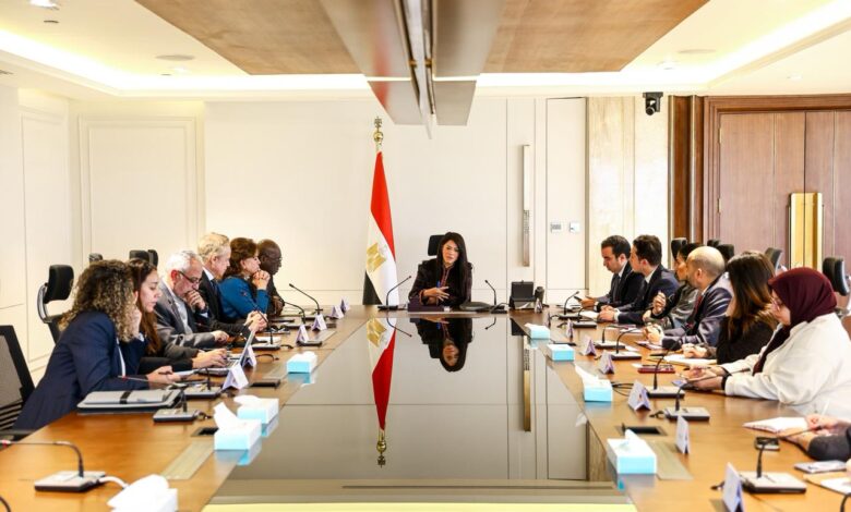 بمشاركة 4 بنوك.. وزيرة التخطيط تعقد اجتماعًا مع مؤسسات التمويل الدولية لتحفيز استثمارات تحلية المياه 