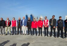 بالصور.. وصول سفينة الخير العشرون التركية إلى ميناء العريش محملة بالمساعدات الإنسانية لغزة