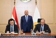 “النقل” توقع عقد إنشاء “مجمع صناعي للغزل والنسيج” في مدينة السويدي الصناعية باستثمارات 350 مليون دولار