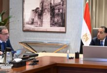 رئيس الوزراء يتابع مع رئيس الجهاز المركزي للتنظيم والإدارة عددًا من ملفات العمل