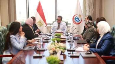وزير الصحة يتابع تكليف دفعة 2023 الطبية ويوجه بتعزيز مهارات الكوادر