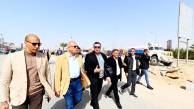 الشربيني يتفقد أعمال تطوير ورفع كفاءة الطرق بحدائق أكتوبر