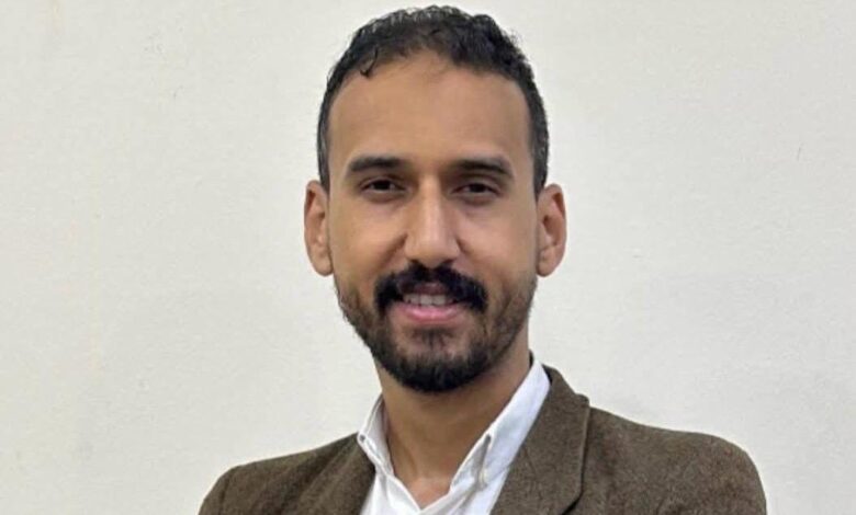 «تروما الصحافة الاقتصادية».. كيف تصنع الأزمات المالية صدمة نفسية خفية داخل غرف الأخبار؟