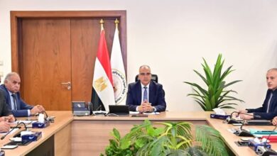 وزير الري يتابع استعدادات الوزارة لموسم أقصى الاحتياجات المائية الصيفي 2026
