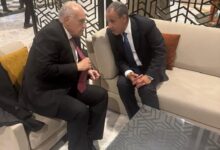 وزير الخارجية يبحث نظيره الجزائري تعزيز التعاون والتنسيق الإقليمي