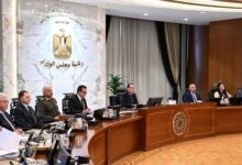 رئيس الوزراء يترأس أول اجتماع للحكومة في 2026 ويؤكد على توطين صناعة أجهزة الاتصالات