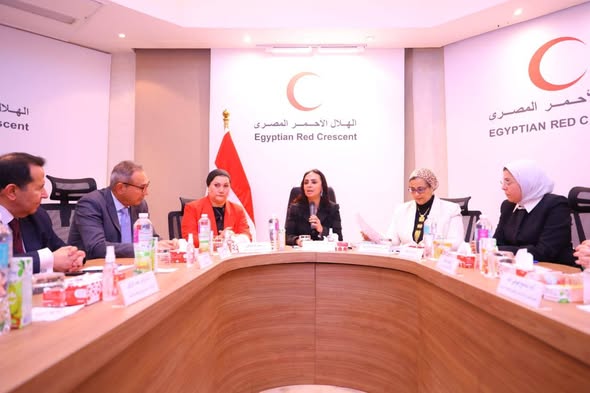 التضامن: 6 بروتوكولات لتعزيز الشراكة المؤسسية للهلال الأحمر المصري التضامن: 6 بروتوكولات لتعزيز الشراكة المؤسسية للهلال الأحمر المصري