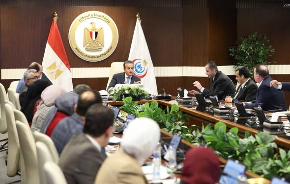 وزير الصحة يتابع مستجدات المرحلتين الثانية والثالثة من منظومة التأمين الصحي الشامل