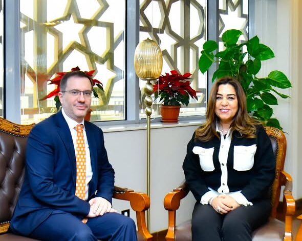 “مصر وبريطانيا” تبحثان التعاون في مشروعات التكيف والمحميات الطبيعية والنمو الأخضر