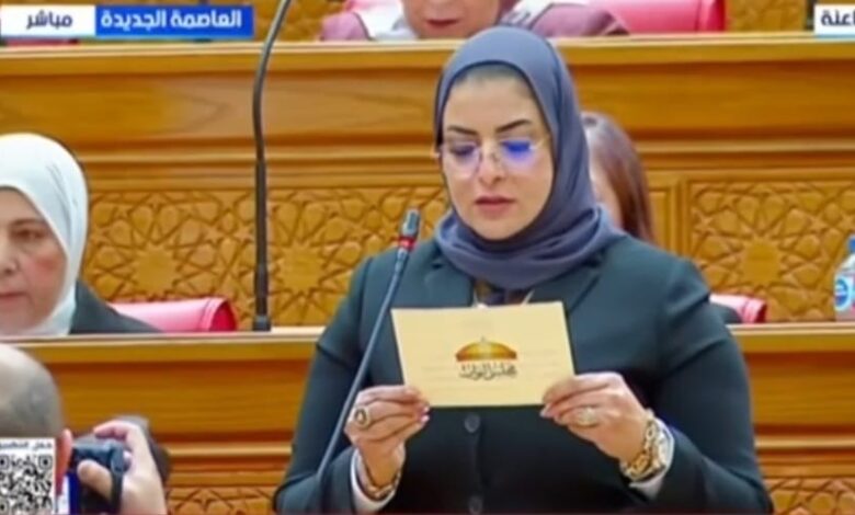 النائبة سهير كريم تؤدي اليمين الدستورية وتؤكد: العمل التشريعي والخدمي أولوية لخدمة المواطنين النائبة سهير كريم تؤدي اليمين الدستورية وتؤكد: العمل التشريعي والخدمي أولوية لخدمة المواطنين