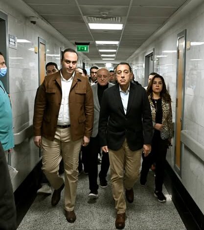 رئيس الوزراء يتفقد الأقسام المختلفة بمستشفى الكرنك الدوليّ بالأقصر رئيس الوزراء يتفقد الأقسام المختلفة بمستشفى الكرنك الدوليّ بالأقصر