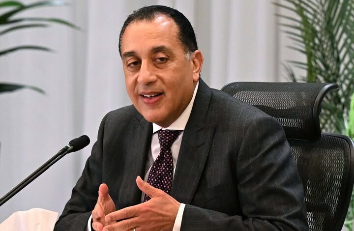 رئيس الوزراء يهنئ البابا تواضروس بعيد الميلاد ويؤكد المناسبة لإظهار «المحبة والتقارب بين أبناء الوطن»