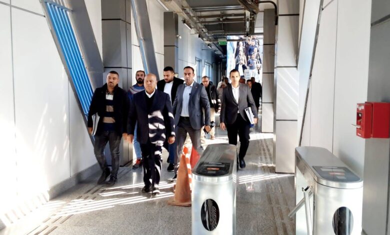 وزير الصناعة والنقل يتابع مشروع الأتوبيس الترددي ويوجه بسرعة الانتهاء من المرحلة الثانية وزير الصناعة والنقل يتابع مشروع الأتوبيس الترددي ويوجه بسرعة الانتهاء من المرحلة الثانية