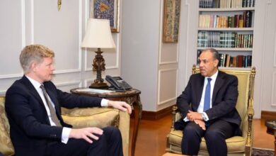 وزير الخارجية يبحث مع المبعوث الأممي جهود تسوية الأزمة اليمنية