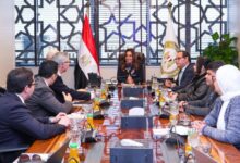 وزيرة البيئة: الانتهاء من دراسة تقييم الأثر لمشروع توليد الكهرباء من الرياح بالبحر الأحمر