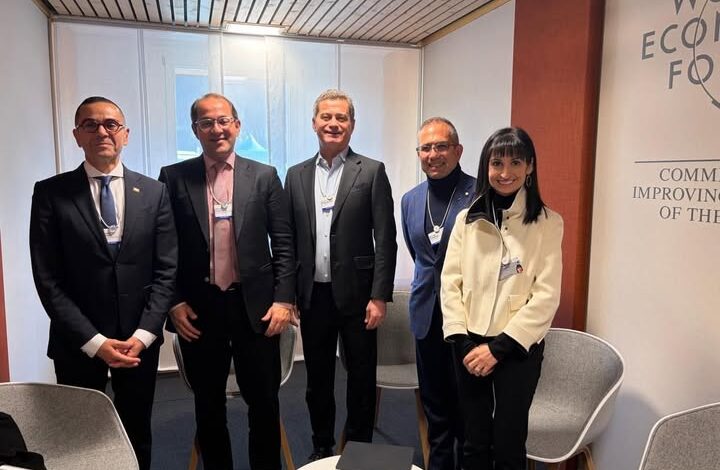 وزيرا المالية والاستثمار يبحثان مع كوكاكولا زيادة استثماراتها في مصر