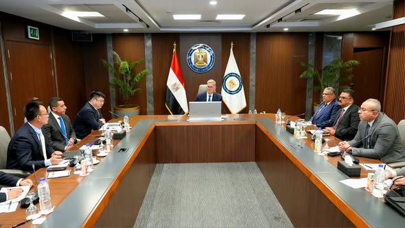 “شينج فا” الصينية تعتزم استثمار 2 مليار دولار في مصر بصناعات الفوسفات