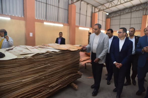 بتكلفة 3.3 مليون دولار .. مشروع إيجل وود يستهدف تصدير 70% من إنتاج ألواح الأبلكاش خارج مصر بتكلفة 3.3 مليون دولار .. مشروع إيجل وود يستهدف تصدير 70% من إنتاج ألواح الأبلكاش خارج مصر