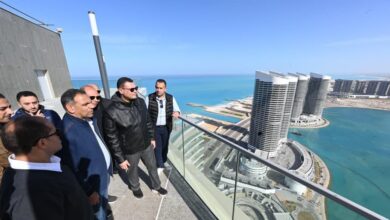 وزير الإسكان: الإسراع بتسليم وحدات «مزارين» وبرج LD06 وفق الجداول المحددة