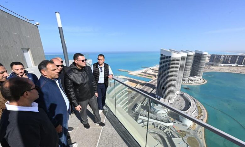 وزير الإسكان: الإسراع بتسليم وحدات «مزارين» وبرج LD06 وفق الجداول المحددة وزير الإسكان: الإسراع بتسليم وحدات «مزارين» وبرج LD06 وفق الجداول المحددة