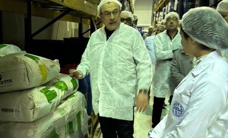 وزير قطاع الأعمال يجري جولة مفاجئة لمصانع أدوية أبي زعبل لمتابعة التطوير والإنتاج وزير قطاع الأعمال يجري جولة مفاجئة لمصانع أدوية أبي زعبل لمتابعة التطوير والإنتاج