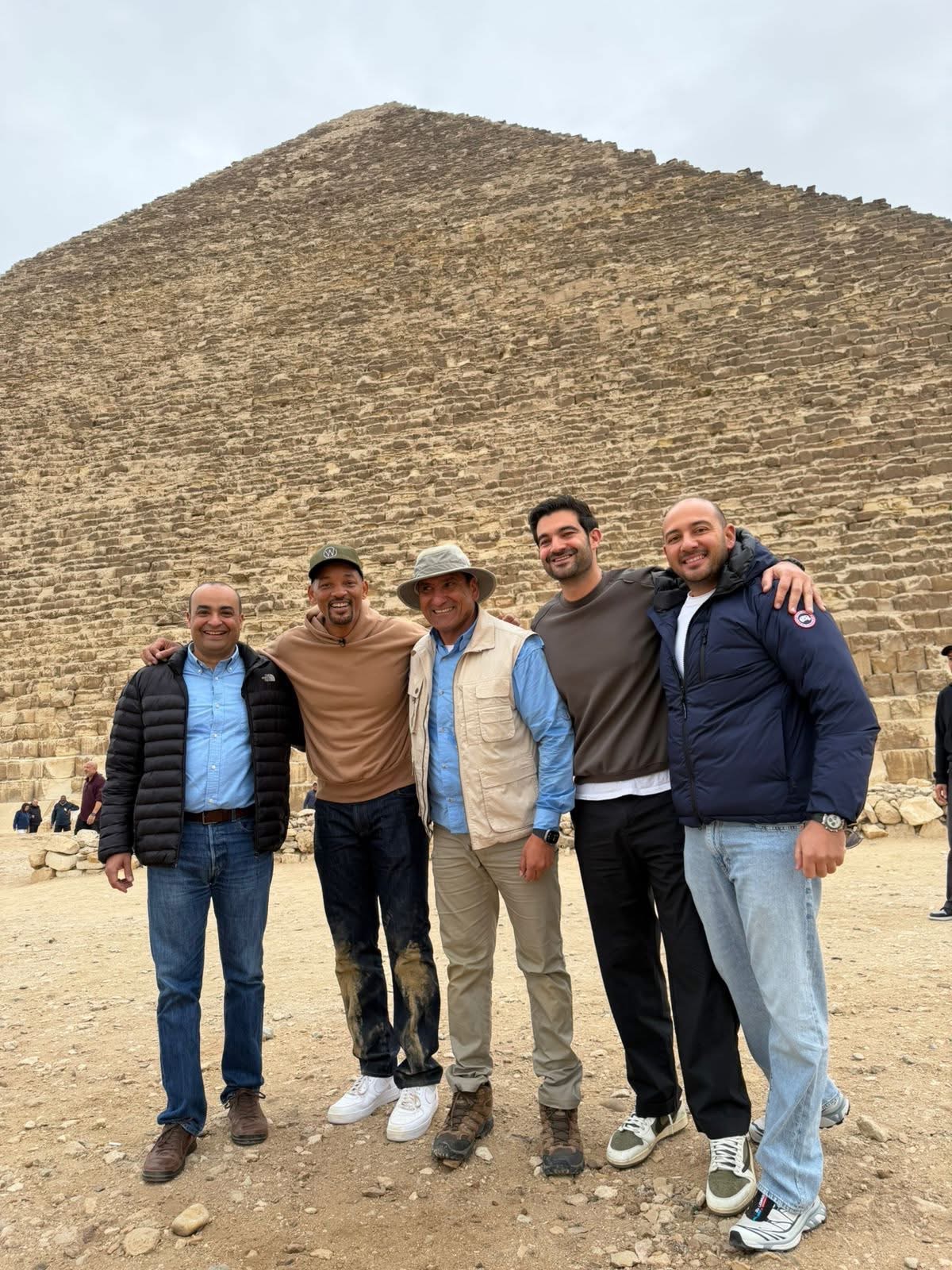 الممثل العالمي ويل سميث يزور الأهرامات