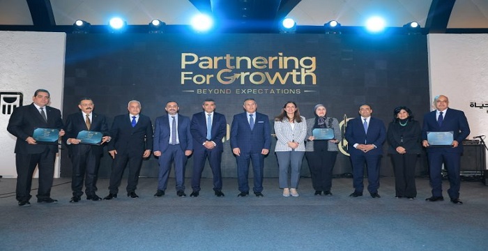 البنك الأهلي المصري و«مصر لتأمينات الحياة» يطلقان 4 منتجات جديدة للتأمين البنكي