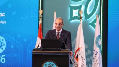 وزير الاتصالات: الذكاء الاصطناعي تكنولوجيا فارقة والتوجيه البشري محور أساس في الاستفادة منها