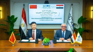 اقتصادية قناة السويس توقع عقد مشروع CNCEC لتصنيع خطوط إنتاج “الصودا آش” بالسخنة باستثمارات 34 مليون دولار