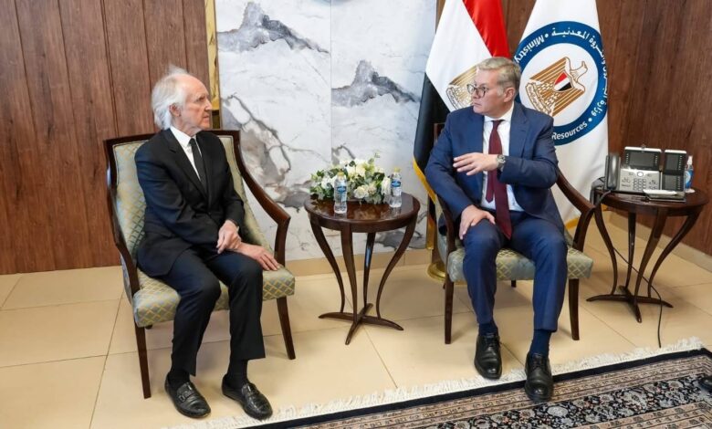 هانتر الأسترالية تخطط لضخ استثمارات بقطاع التعدين المصري هانتر الأسترالية تخطط لضخ استثمارات بقطاع التعدين المصري