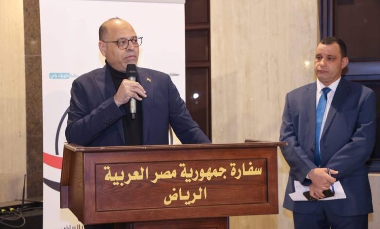 وزير العمل يعقد لقاءً موسعًا مع ممثلي الموارد البشرية بالشركات السعودية والجالية المصرية