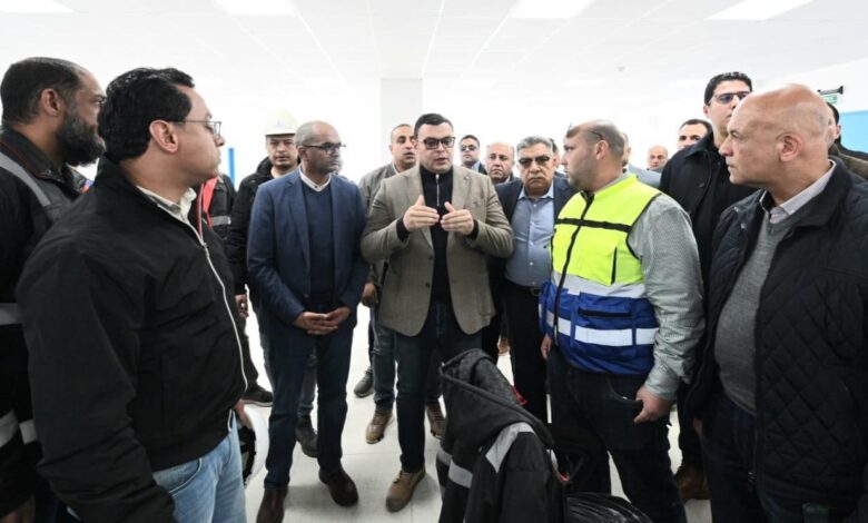 وزير الإسكان يتابع أعمال تطوير محطة تحلية المنصورة الجديدة بطاقة 160 ألف م³ يوميًا