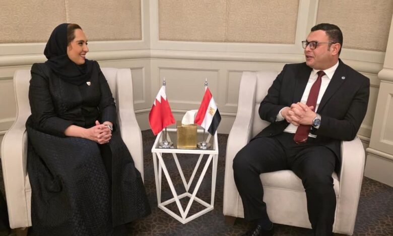 وزير الإسكان يبحث تعزيز التعاون العقاري بين مصر والبحرين وزير الإسكان يبحث تعزيز التعاون العقاري بين مصر والبحرين