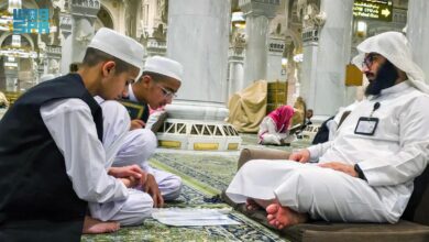 رئاسة الشؤون الدينية تطلق برنامجًا قرآنيًا لتعزيز الارتباط بالقرآن ونشر الوسطية بين زوار المسجد الحرام