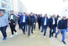 وزير الإسكان يتفقد مشروع «مارينا 8» وأعمال تطوير مدخل مارينا 5 بالساحل الشمالي