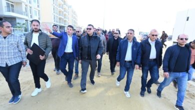 وزير الإسكان يتفقد مشروع «مارينا 8» وأعمال تطوير مدخل مارينا 5 بالساحل الشمالي