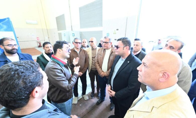 وزير الإسكان يتفقد محطة تنقية مياه الشرب بمدينة الشيخ زايد ويشدد على تكثيف الأعمال وزير الإسكان يتفقد محطة تنقية مياه الشرب بمدينة الشيخ زايد ويشدد على تكثيف الأعمال