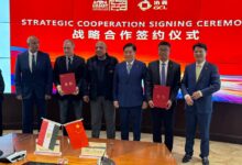 مصر توقع اتفاقية توطين صناعة الخلايا الشمسية مع الصين بمجمع صناعي بطاقة 5 جيجاوات