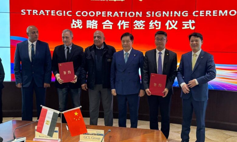 مصر توقع اتفاقية توطين صناعة الخلايا الشمسية مع الصين بمجمع صناعي بطاقة 5 جيجاوات