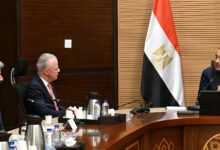 رئيس الوزراء يجتمع برئيس “بوينج” الأمريكية لتعزيز الشراكة وتوسيع الاستثمارات في مصر