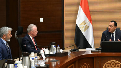 رئيس الوزراء يجتمع برئيس “بوينج” الأمريكية لتعزيز الشراكة وتوسيع الاستثمارات في مصر